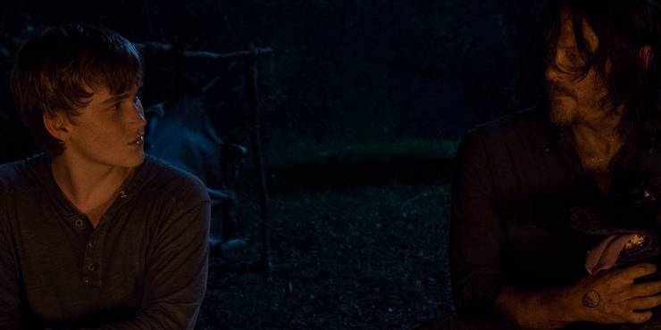 Walking Dead Fan Petition Begs Producers Not to Kill Daryls Dog Walking Dead Fan Petition Begs Producers Not to Kill Daryls Dog